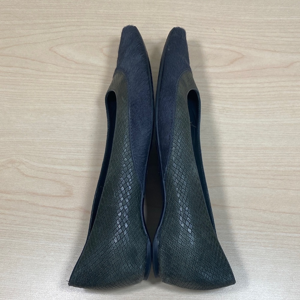Stuart Weitzman Grey Snake Embossed Leather Flats with Pointy Toe - Picture 6 of 12